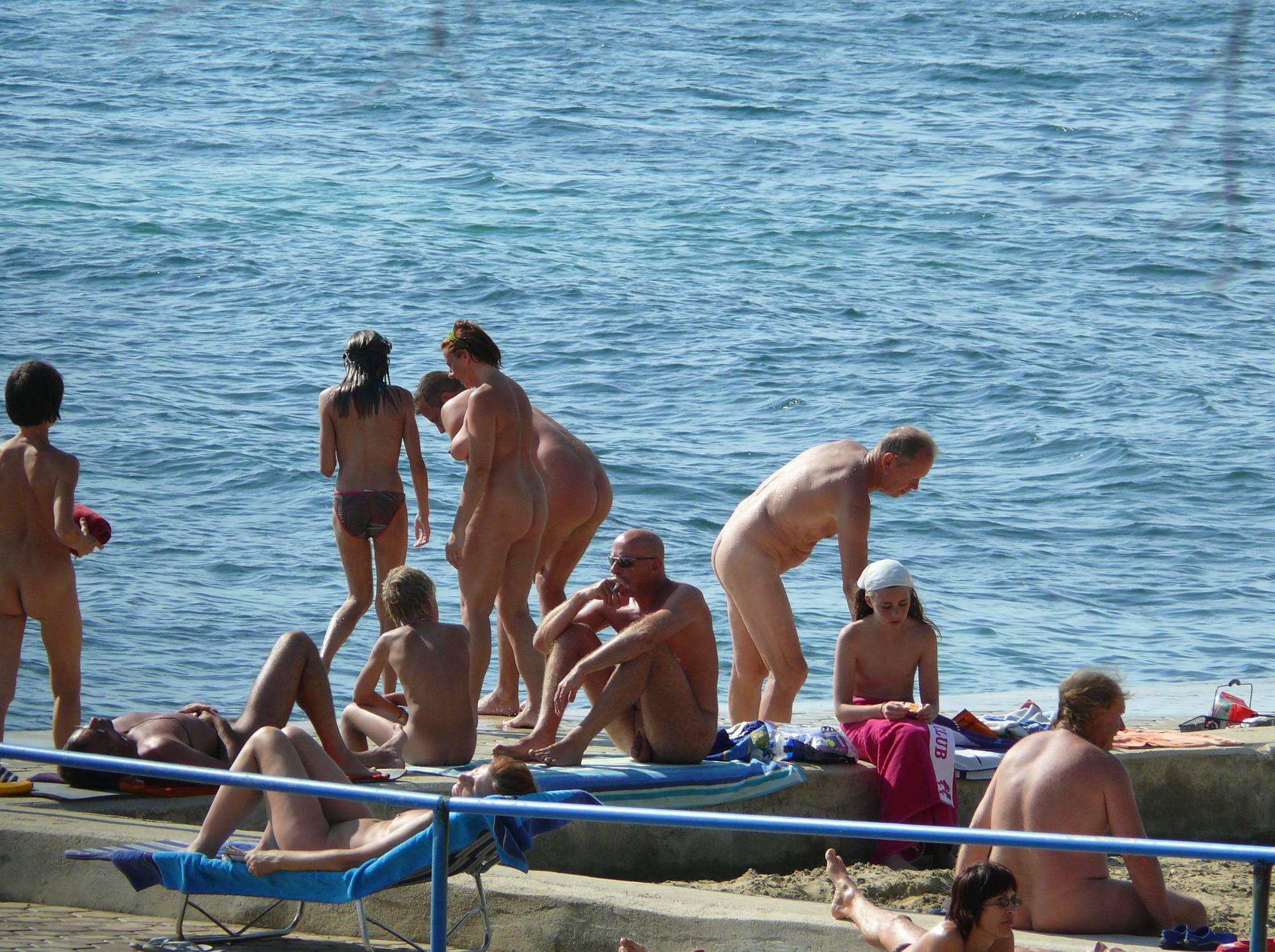 Nudist Pics Sunnyside Group Shower - 2