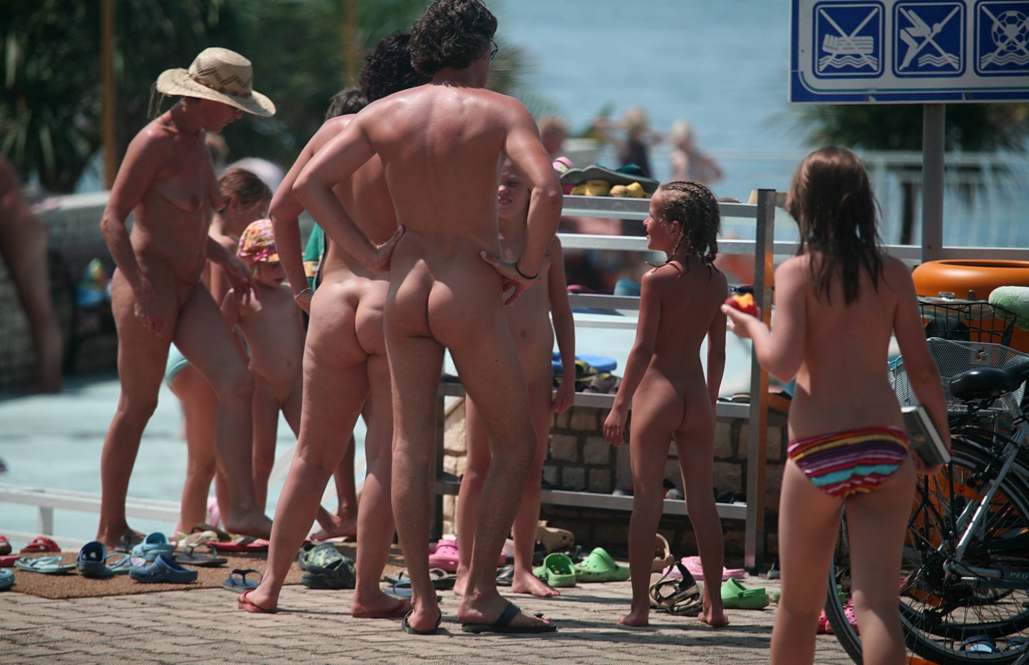 Nudist Pics Swim Pool Passerbys - 1